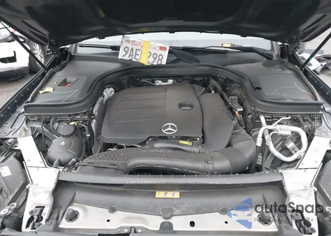 2021 Mercedes-Benz Glc 300 Suv z USA, uszkodzony, nr VIN W1N0G8DB3MV323059